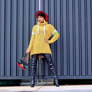 YELLOW PUFFY SWEATER